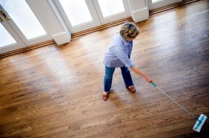 Damp Mopping The Way Experts Clean, Can I Mop Hardwood Floors With Water